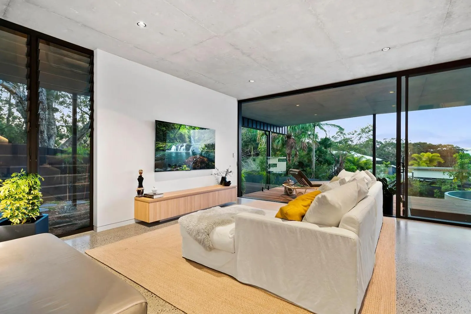 Luxe Condo At Alex Beach Alexandra Headland 0*,  Australia